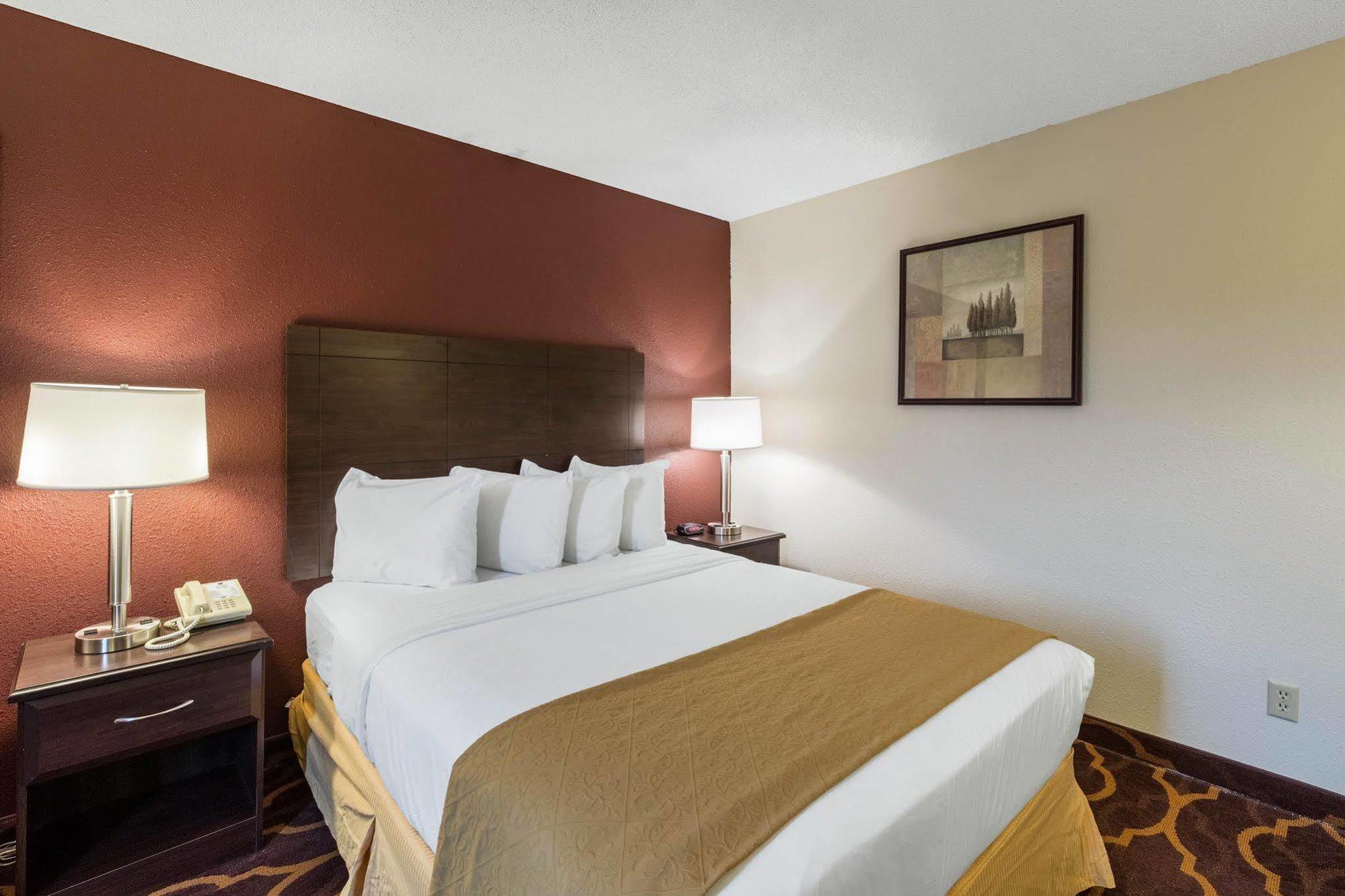 Quality Inn Карни Экстерьер фото